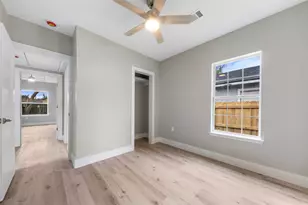 219 E James St, Baytown, TX 77520 - Photo 16