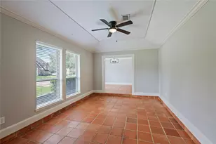 15915 Brookvilla Dr, Houston, TX 77059 - Photo 4