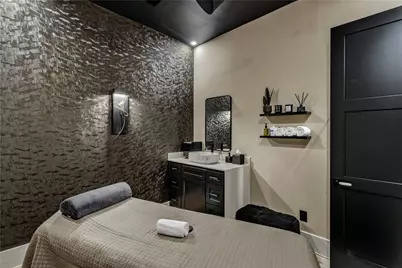1409 Post Oak Boulevard #2301, Houston, TX 77056 - Photo 20