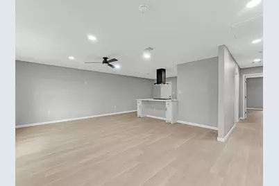 5039 Briscoe Street, Houston, TX 77033 - Photo 8