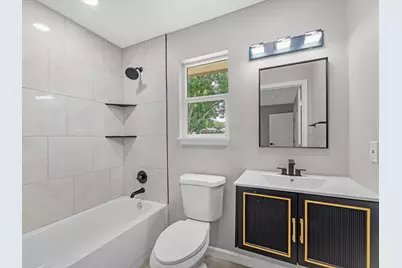 5039 Briscoe Street, Houston, TX 77033 - Photo 12