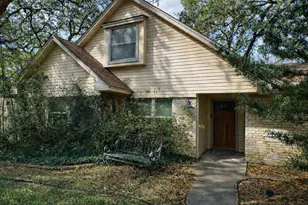 202 Hardy St, Bacliff, TX 77518 - Photo 1