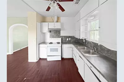 210 Park Street, Baytown, TX 77520 - Photo 8