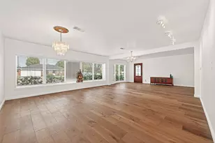 10823 Sandstone St, Houston, TX 77072 - Photo 10