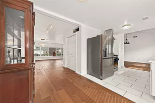 10823 Sandstone St, Houston, TX 77072 - Photo 12