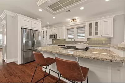 203 W 24th Street, Houston, TX 77008 - Photo 6