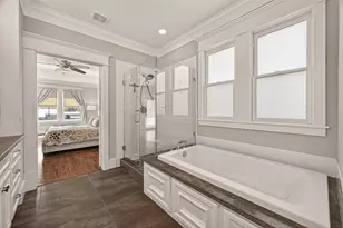 203 W 24th St, Houston, TX 77008 - Photo 14