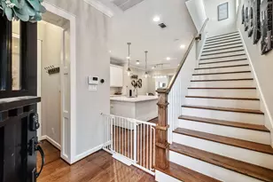 118 E 27th St, Houston, TX 77008 - Photo 8