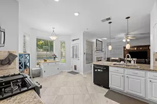 1807 Emerald Lake Ct, Houston, TX 77062 - Photo 8
