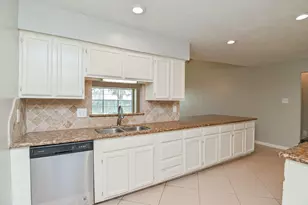 10019 Overview Dr, Sugar Land, TX 77498 - Photo 14