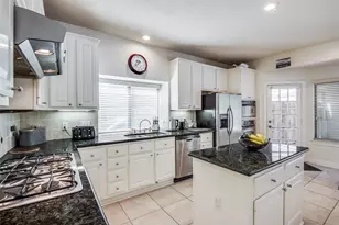 14202 Scarborough Fair St, Houston, TX 77077 - Photo 18