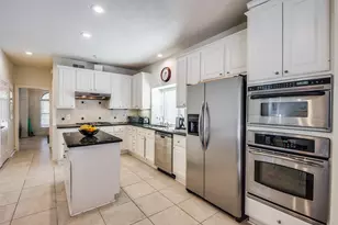 14202 Scarborough Fair St, Houston, TX 77077 - Photo 20