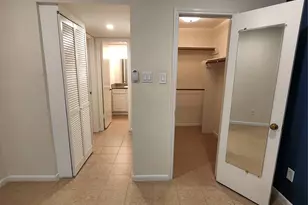 2250 Bering Dr, Houston, TX 77057 - Photo 12