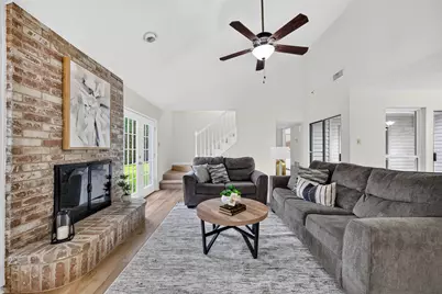 2939 Ashford Trail Drive, Houston, TX 77082 - Photo 2