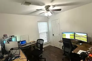 10506 Kirkgreen Dr, Houston, TX 77089 - Photo 8