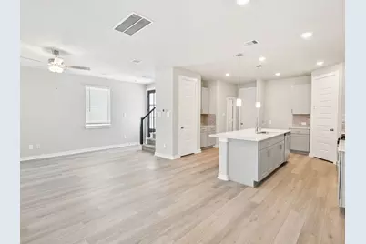 627 Sand Dollar Drive, Kemah, TX 77565 - Photo 2