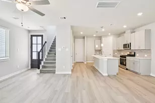 627 Sand Dollar Dr, Kemah, TX 77565 - Photo 2