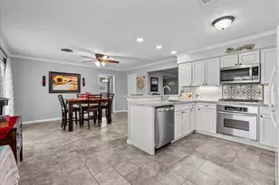 913 Peggy St, Deer Park, TX 77536 - Photo 4