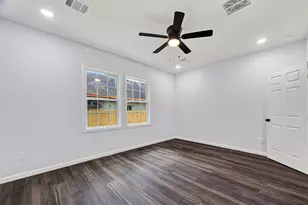 7135 Ave E, Houston, TX 77011 - Photo 24