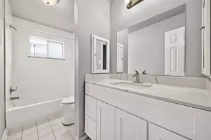 9903 Towne Tower Ln, Sugar Land, TX 77498 - Photo 12