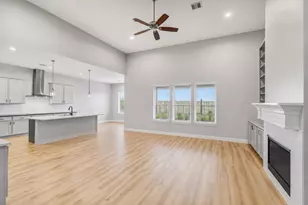 10015 Goliad Dr, Mont Belvieu, TX 77523 - Photo 8