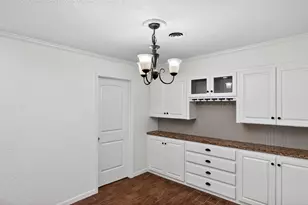 317 N Madison St, Madisonville, TX 77864 - Photo 14