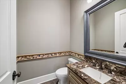 8 Greyton Lane, Bunker Hill Village, TX 77024 - Photo 22