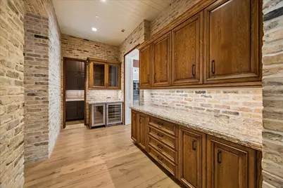 8 Greyton Lane, Bunker Hill Village, TX 77024 - Photo 16