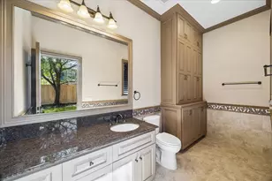 8 Greyton Ln, Bunker Hill Village, TX 77024 - Photo 34