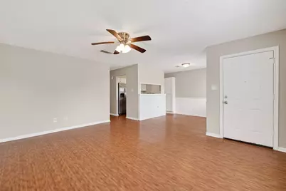 2301 7th Avenue N, Texas City, TX 77590 - Photo 8