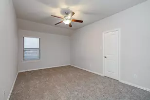 10126 Naples Cliff Ct, Cypress, TX 77433 - Photo 28