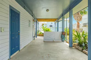 13819 San Domingo Dr, Galveston, TX 77554 - Photo 40