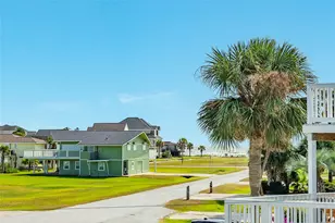 13819 San Domingo Dr, Galveston, TX 77554 - Photo 10