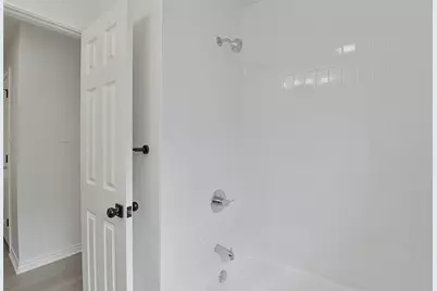 3230 Golden Leaf Drive, Houston, TX 77339 - Photo 28
