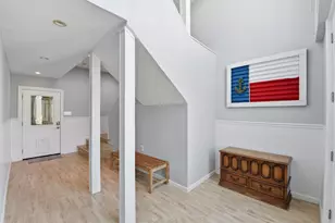 71 Harbor Ln, Kemah, TX 77565 - Photo 4