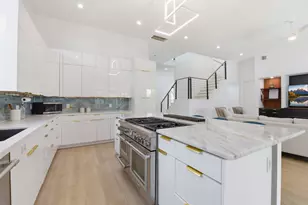 3859 Tartan Ln, Houston, TX 77025 - Photo 10