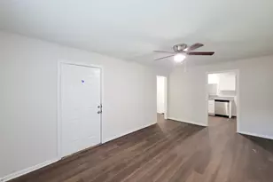 431 N Tinsley St, Angleton, TX 77515 - Photo 10