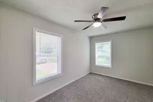 431 N Tinsley St, Angleton, TX 77515 - Photo 30
