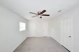431 N Tinsley St, Angleton, TX 77515 - Photo 24