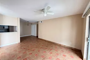 7200 Clarewood Dr, Houston, TX 77036 - Photo 2