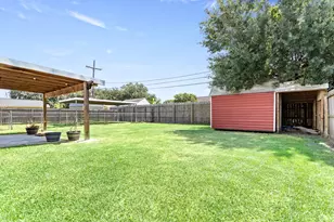 2707 Memphis Ave, Nederland, TX 77627 - Photo 32