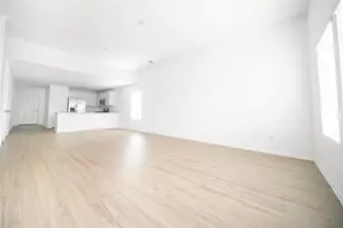 9530 Brookside Point Dr, Baytown, TX 77521 - Photo 4