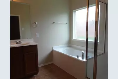 1714 Chestnut Glen Court, Conroe, TX 77301 - Photo 6