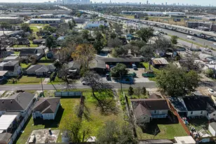 206 Oddo St, Houston, TX 77022 - Photo 18