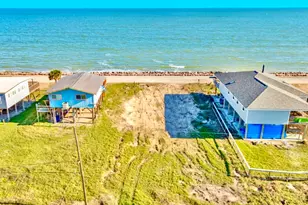 802 Beach Dr, Surfside Beach, TX 77541 - Photo 1