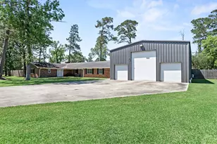 13380 Wayside Dr, Beaumont, TX 77713 - Photo 1