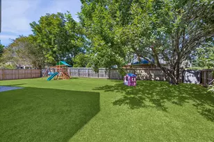 1043 Danforth Dr, Houston, TX 77062 - Photo 6
