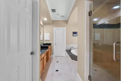 5624 Dolores St, Houston, TX 77057 - Photo 26