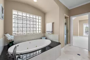 5624 Dolores St, Houston, TX 77057 - Photo 28