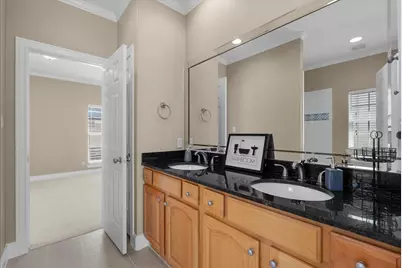 5624 Dolores St, Houston, TX 77057 - Photo 32